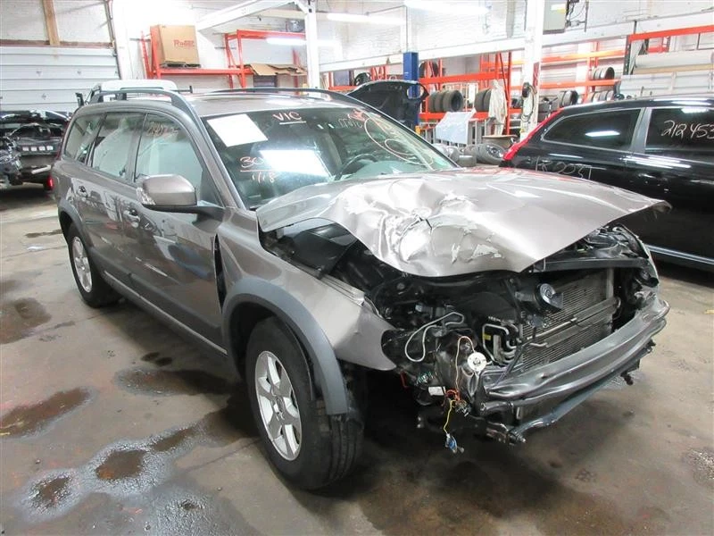 PLASTIC ENGINE COVER Volvo XC70 2008 08 902813 Foto 3 de 4