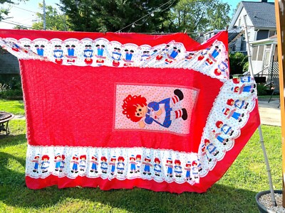 Vintage Raggedy Ann & Andy Twin Bedspread  Vibrant No Stains Great Condition