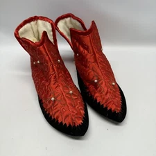 1960s Pixie Slippers Red Quilted Satin Beaded Genie Shoes Size Small 4-5.5 Japan