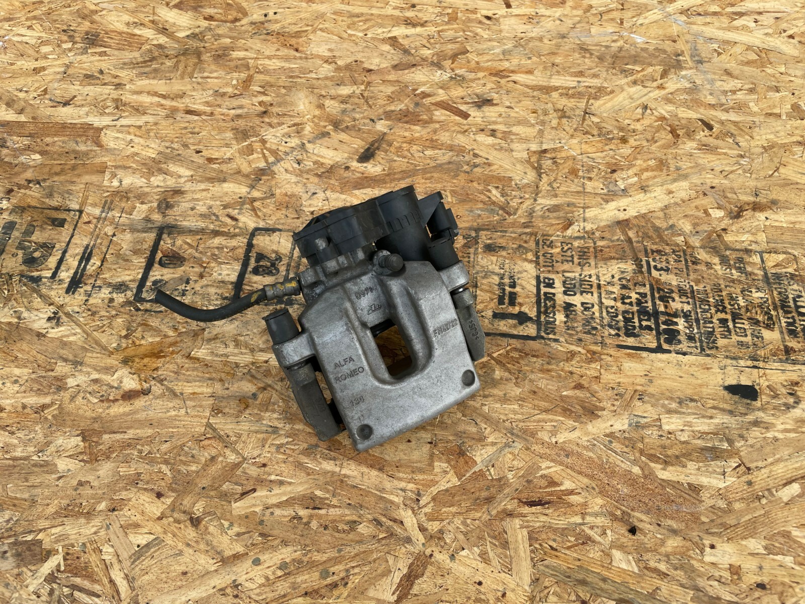 RIGHT REAR PARKING BRAKE CALIPER OEM M157 42K 14-19 MASERATI GHIBLI Q4 S