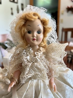 Vintage 1950 s Marcie Doll , No. 802. The Bride