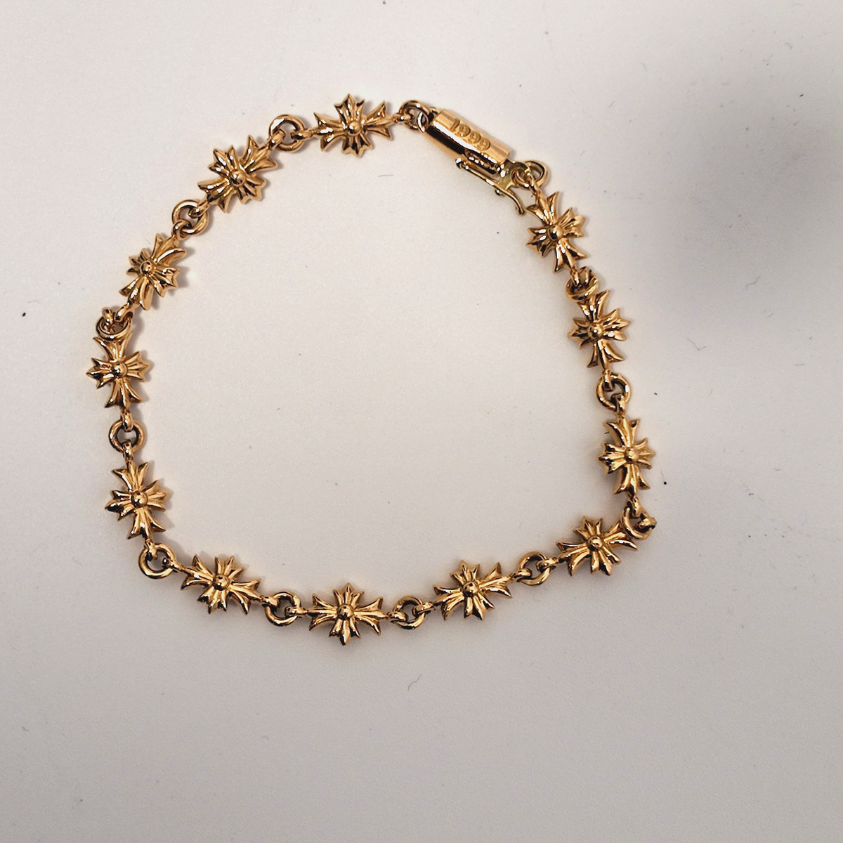 アクセサリー Chrome Hearts 22K TINY E CH PLS BAND Chrome Hearts 22K TNY E CH PLS Tiny Gold Bracelet New Authentic | eBay