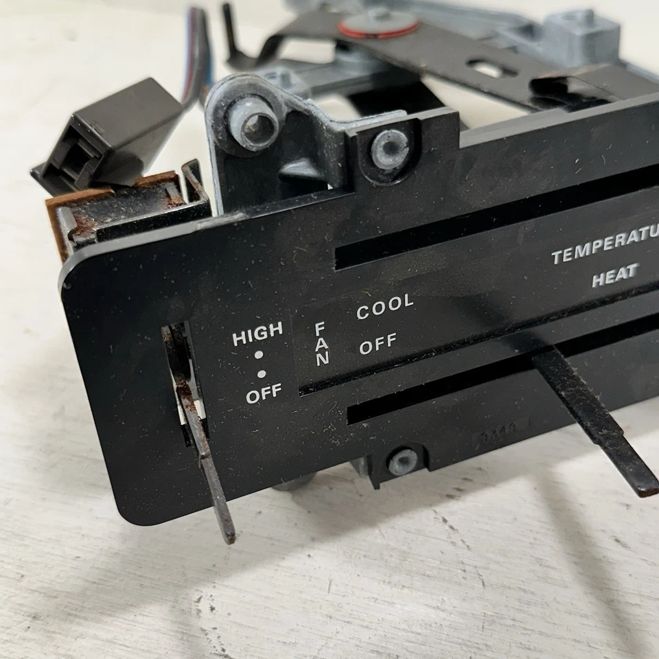 New OEM D5UZ18549A Ford E150 E250 E350 Econoline Van Heater Control Switch Fan - Image 4 of 4