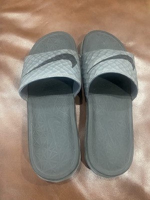 Nike Benassi Solarsoft Men's Size 7 Slides Sandals Grey Black 705474-090