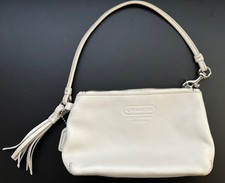 Vintage Coach Legacy Leather Cream Wristlet w/hang tag 6x4" 2000 s Authentic