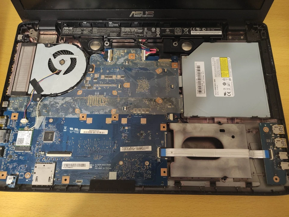 Asus Rog GL752VW - Batteria da sostituire - Immagine 3 di 3