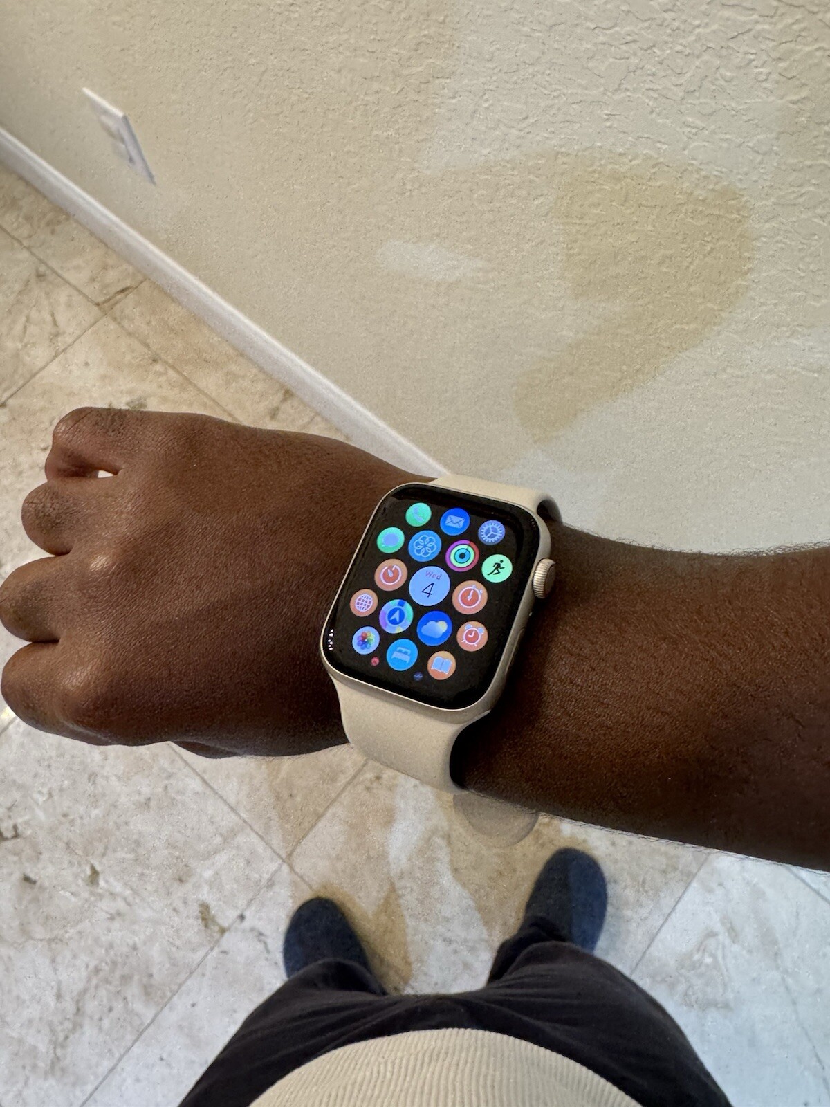 Apple Watch SE 44mm GPS + Cellular Smartwatch-image