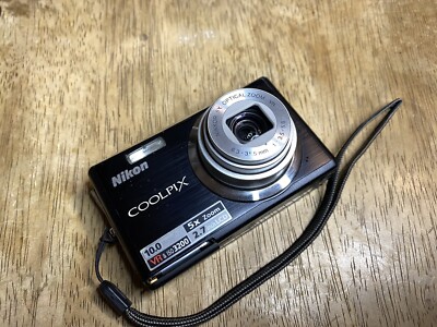 【美品動作確認済み】Nikon COOLPIX S560 Nikon COOLPIX Coolpix S560 10.0MP Digital Camera - Black Tested NO