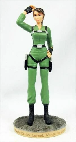 Figurines avec lara croft, tomb raider
