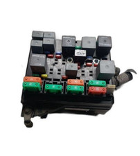 2000-2005 Chevy Malibu Engine Fuse Box Oem 2000-2005 Chevy Malibu Engine Fuse Box Oem