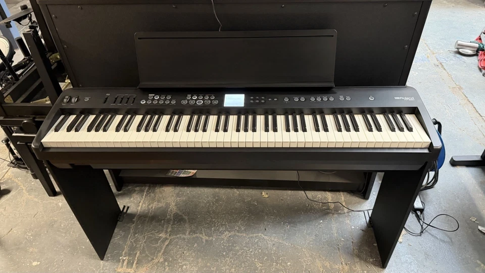 Roland FP-E50 88-Key Digital Piano, B-stock. Full manufacturer warranty, photo 3 of 5