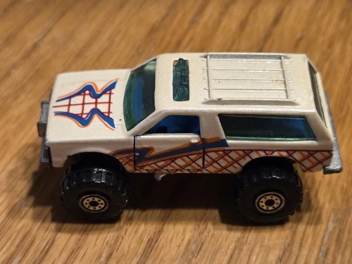 Vintage Hot Wheels 1983 Chevy Blazer 4×4 Die Cast Truck Car