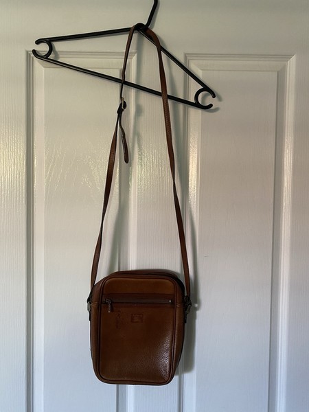 BURBERRY Luxury Designer Leather Crossbody Messenger Bag Made In Italy Vintage