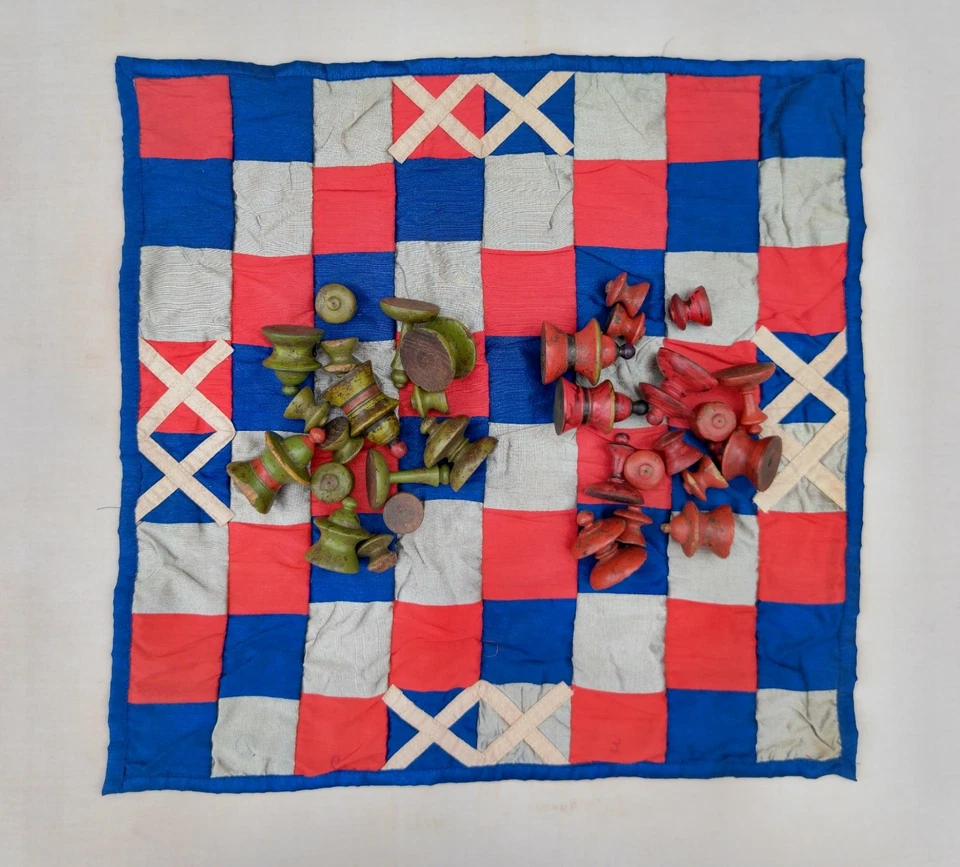 Vintage Indian Cloth base Game Chess with 32 piece Wooden Dices Collectible. - Image 3 of 4