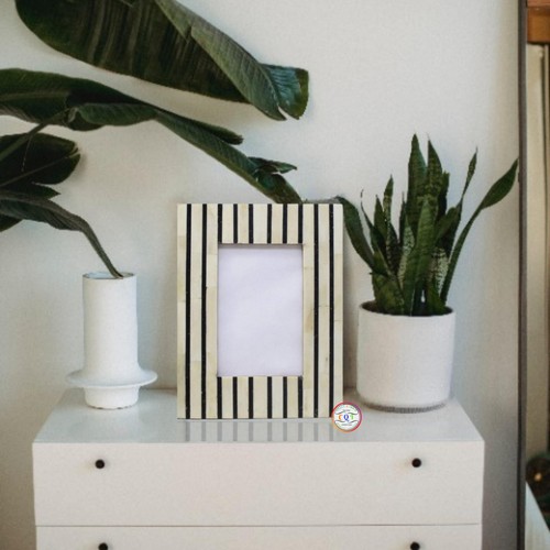 Bone Inlay Photo Frame | Black And Ivory Pinstriped Bone Photo Frame - Picture 1 of 10