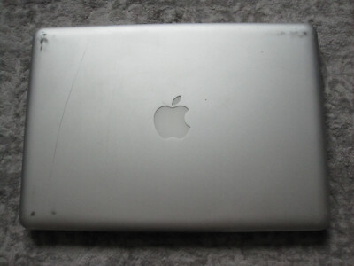 Apple Macbook Pro 13'' Intel Core 2 Duo P7550 CPU 2.26 GHz/ 4GB ram/ 500GB HDD