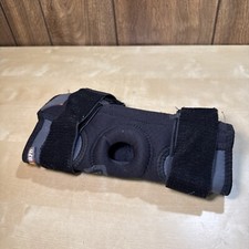 Shock Doctor Knee Support Brace with Enhanced Side Support Size Small 870 Black