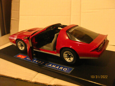 1/18 SUNSTAR RED 1982 CAMARO Z28 1 OF 150 FOR CAMARO NATS/PERF.YRS