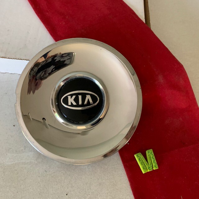 200106 Kia Optima Magentis Wheel Center Cover Cap Hub Hubcap OEM 52960