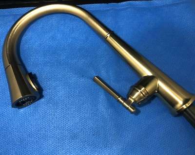 Delta Emmeline Küchenarmatur Mit Touch2O & Pull-Down-Sprüher – In Champagner Bronze | Magnetisches Docking, Einfach Zu Installieren