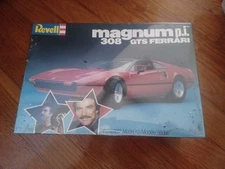 Revell Magnum p.i. 308 GTS Ferrari 1:24   Complete Kit SEALED