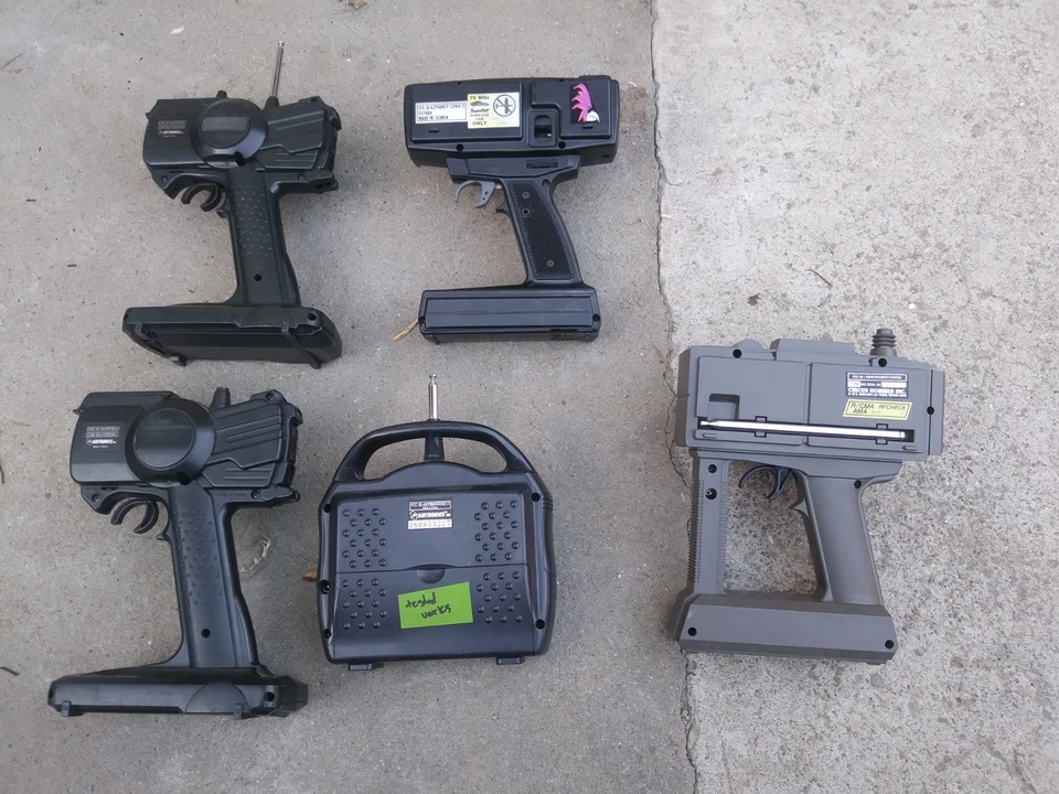 Vintage Transmitter Futaba Magnum Jr blazer sport avenger 2x Alpina PCM 75mhz 27 - Image 2 of 4