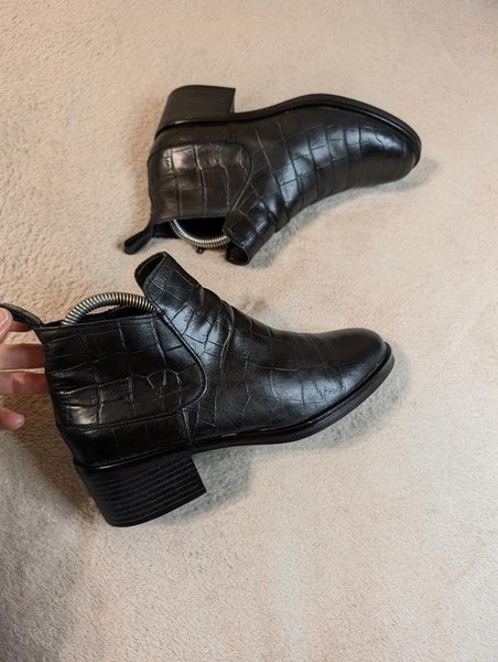 Women Clarks Boots Black Leather 37 #7B45