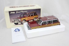 AUTOart 1:18 Millennium Jeep Grand Wagoneer Model Car Unused