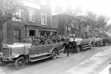 Gzz-83 Charabanc Outing, Alma Inn, Military Road, Colchester, Essex. Photo