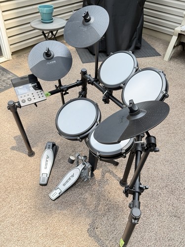 Alesis Nitro Max Bluetooth Expansion Pack Electric Drum Set with Mesh Tom Pad