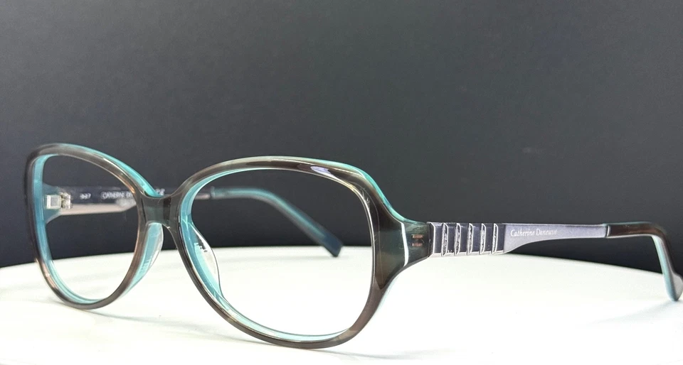 VTG CATHERINE DENEUVE CD-600 GRY-35 Womens Grey Glam Oval Eyeglasses FRAMES ONLY - Image 4 of 4