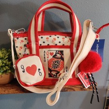 Bolso Bandolera Aeropostale Reina de Corazones San Valentín Nuevo con Etiquetas Corona Moneda Roja Lona