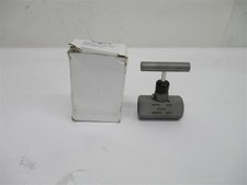 Noshok 404-FFC , 1/2" NPT Female x Female Hard Seat Needle Valve