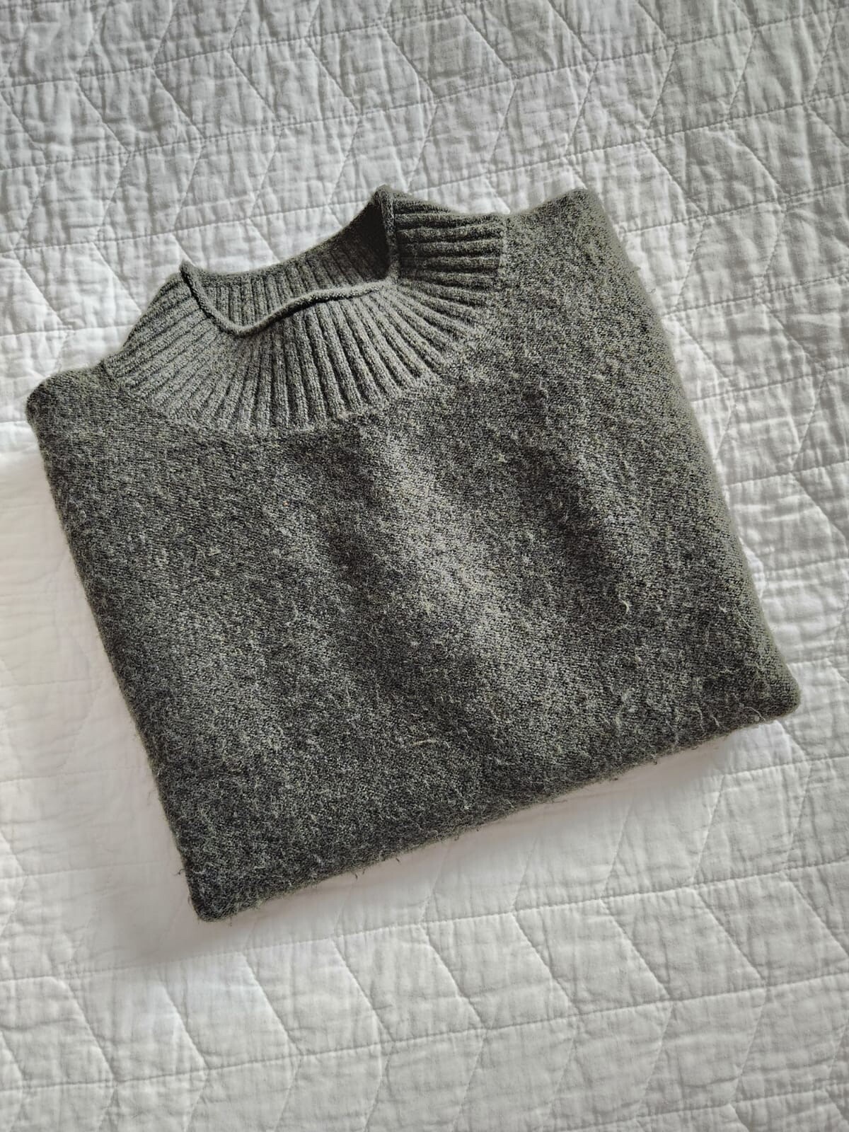Universal Thread Mock Neck Sweater, EUC, Green, S… - image 2