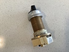 1 - ALLEN BRADLEY Selector Switch 800H-HP2KB6 Ser.  C  NEW...No Box