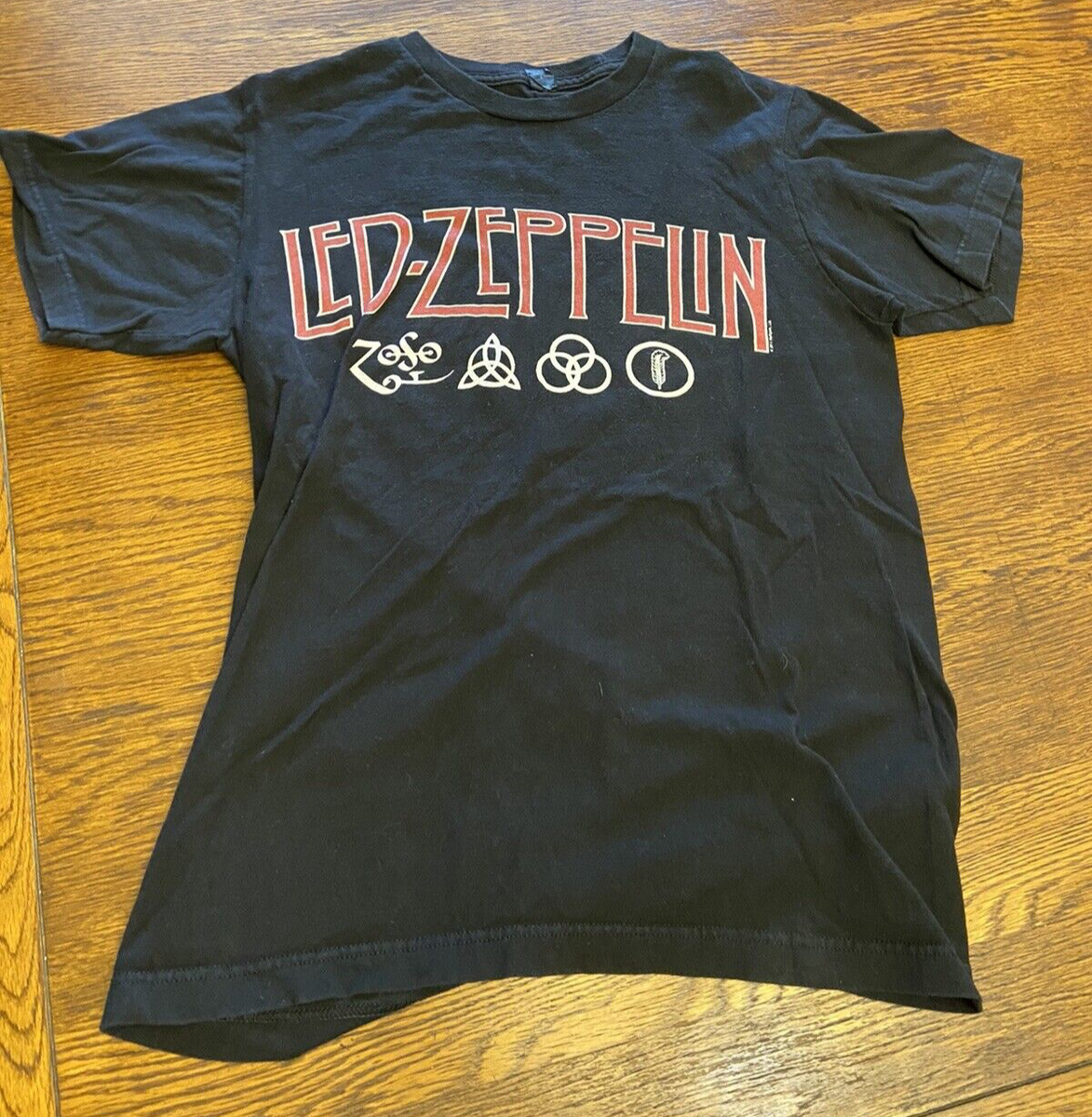 Led Zeppelin Zoso 2011 Rock Music Band Black Graphic Shirt Sz Small