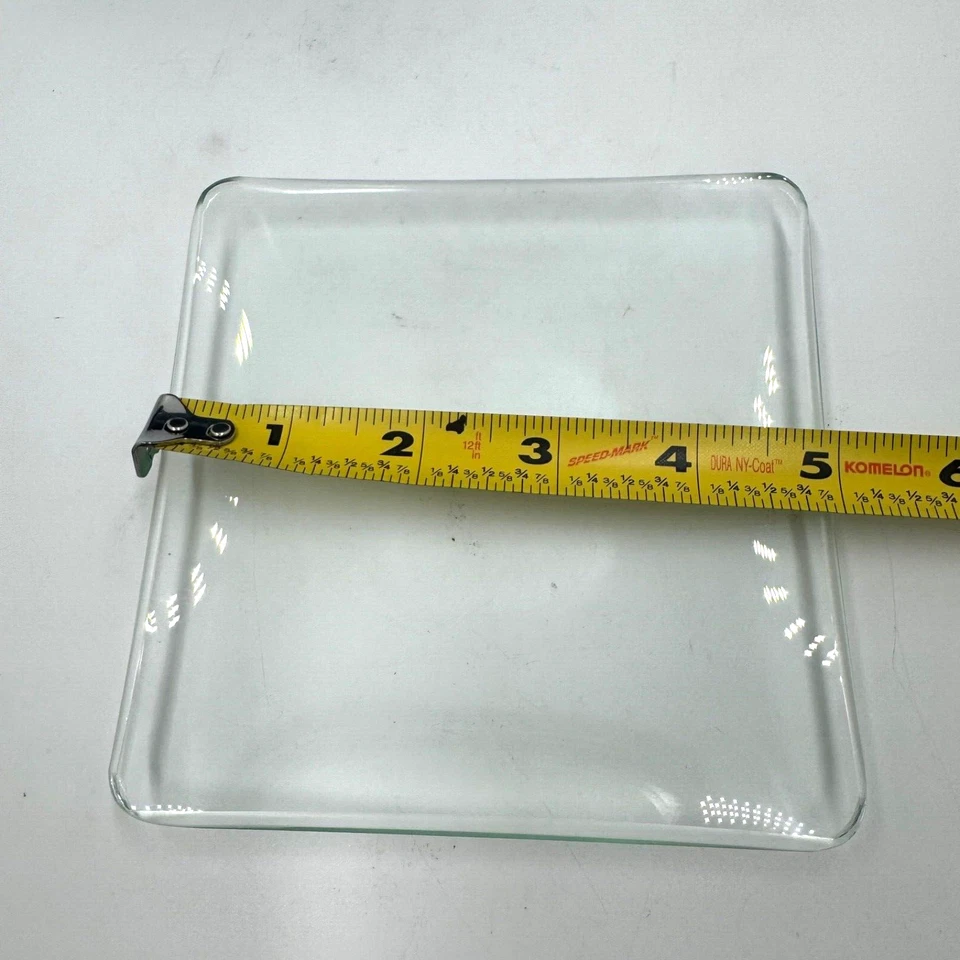 Прозрачная стеклянная пластина 5 дюймов без указания бренда с салфетками Caspari и разбрасывателем сыра - Изображение 3 из 4