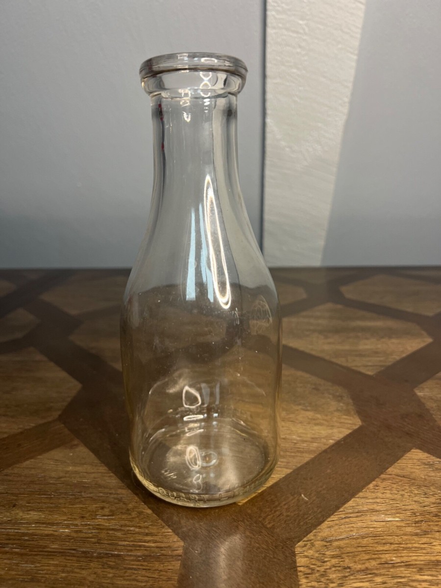 みるく ビゥータ MTC Milk Bottle Glass One Quart Liquid Embossed Registered Sealed