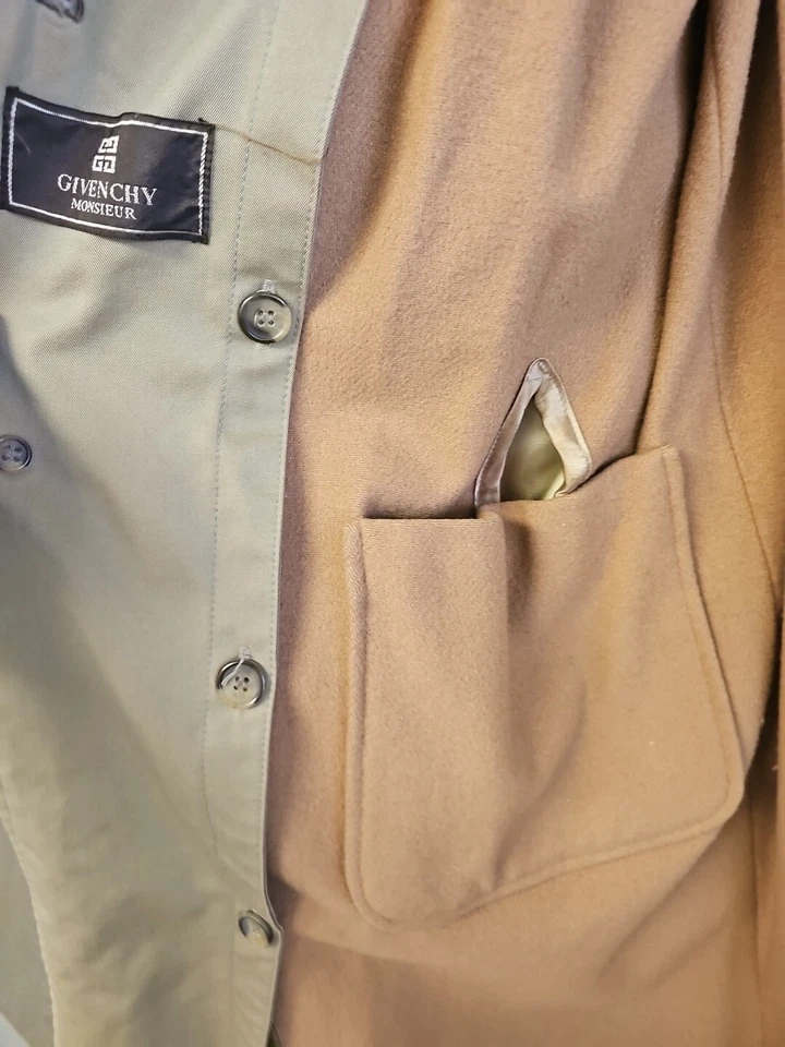 Gabardina vintage años 70 Givency Monsieur con forro de lana con botones Foto 4 de 4