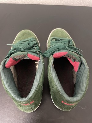 Nike SB Blazer Men s Mid Top Suede Lace-Up Sneakers Green/Red/White 9.5