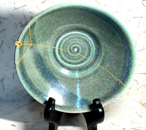 Kintsugi Japanese style technique, 6 1/2" ceramic teal/turq bowl, sea glass, VG