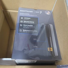 NETGEAR Nighthawk Dual-Band WiFi 7 Router (RS90) New With Charger And UTP