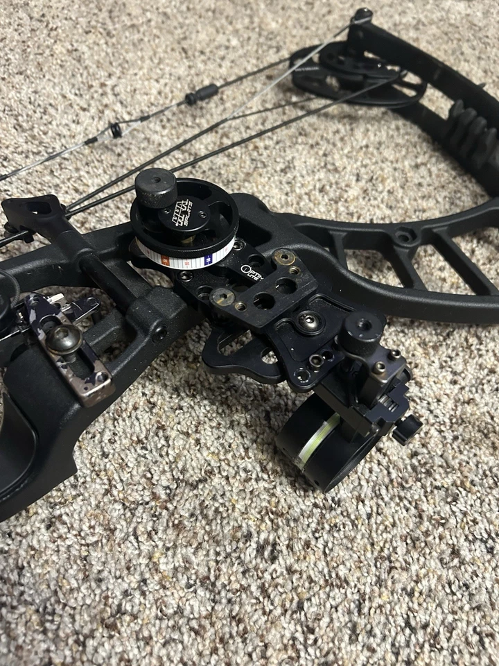 Right Handed Hoyt Nitrux. Up To 65# And 27-30in Draw. HHA Optimizer Lite Ultra. - Image 4 of 4