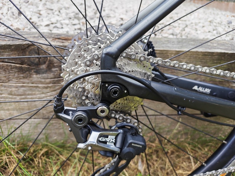 Giant revolt 0 gravel bike