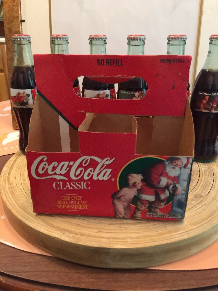 Christmas 1995 Santa Claus Coca Cola Soda Bottles 6 Pack Full Coke