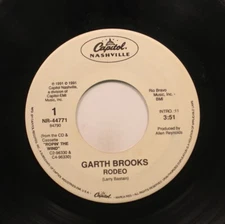 Country 45 Garth Brooks - Rodeo / New Way To Fly On Capitol Nashville