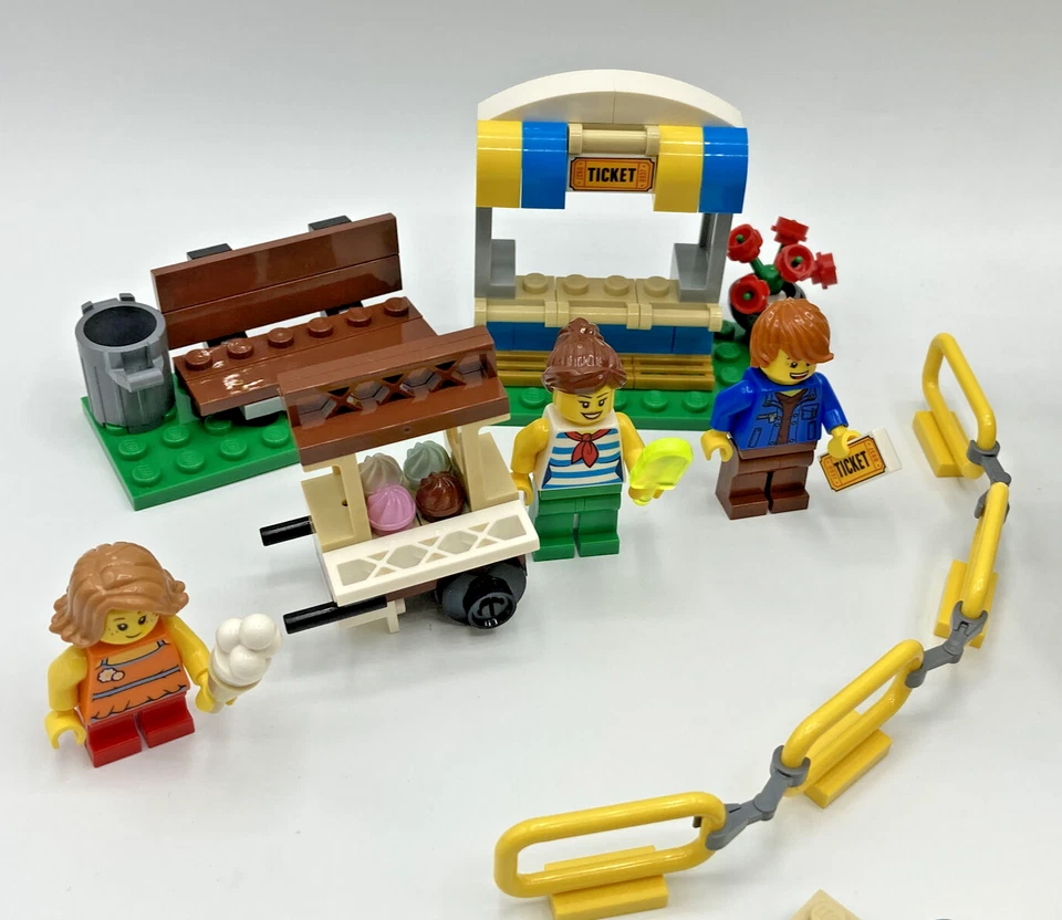 LEGO Creator 31095 Fairground Carousel, foto 2 di 5