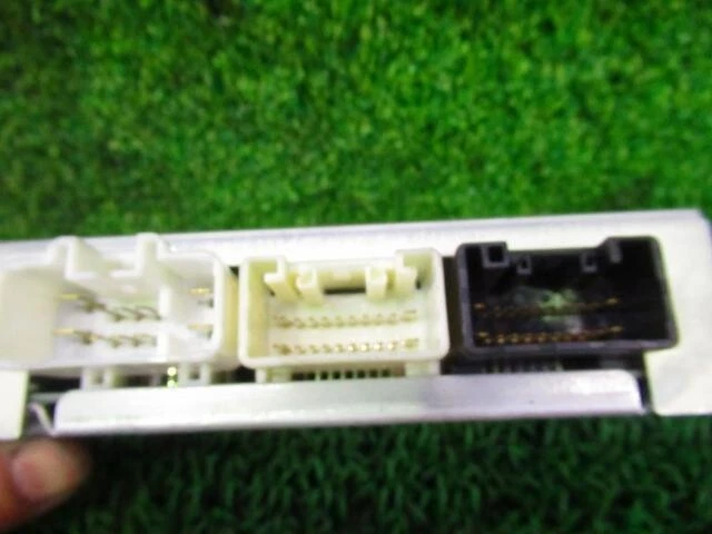 DAIHATSU COPEN CONVERTIBLE FOLDING ROOF CONTROL MODULE 89720-97205 - Image 2 of 3