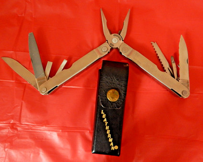 Leatherman Super Tool Multi-Tool Stainless Steel 10 Tools & Leather Case EUC