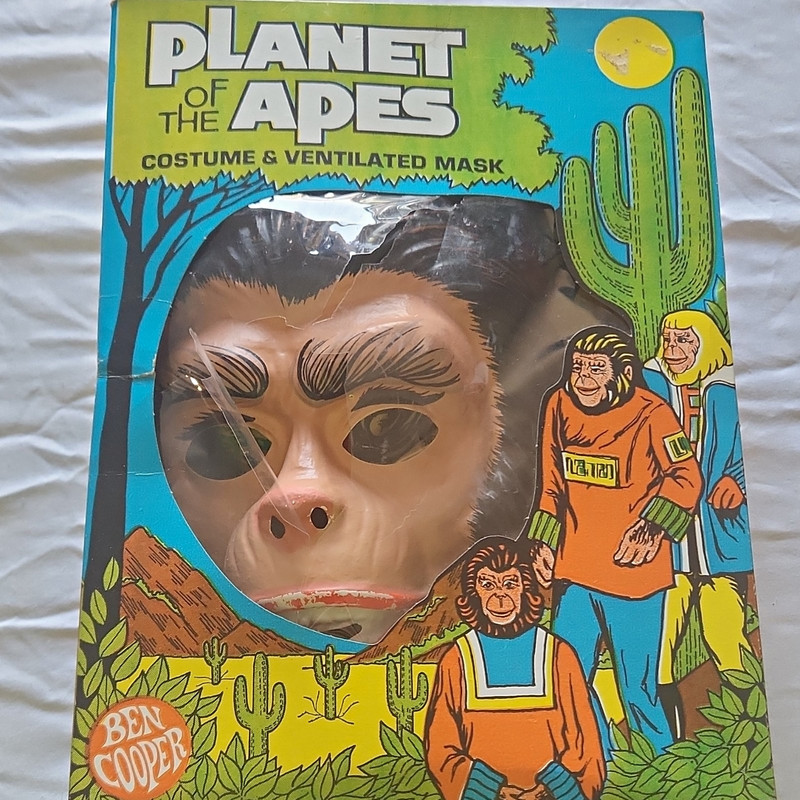 Ben Cooper Planet of the Apes Lisa Mask Costume Set MPN LISA 258 Med 8-10